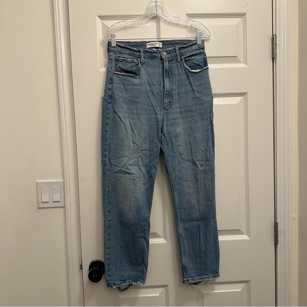 Abercrombie & Fitch Ankle Straight Jean - Ultra High Rise